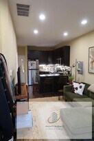 1424 N Bosworth Ave in Chicago, IL - Building Photo