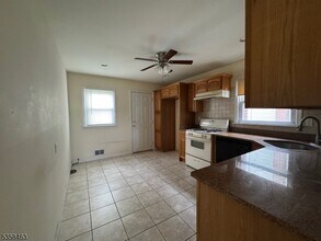 833 Hobson St in Union, NJ - Building Photo - Building Photo