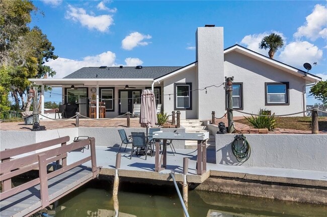 1542 SE Pinwheel Dr in Crystal River, FL - Building Photo - Building Photo