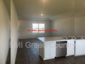 1103 W Abilene Rd in Claremore, OK - Building Photo - Building Photo