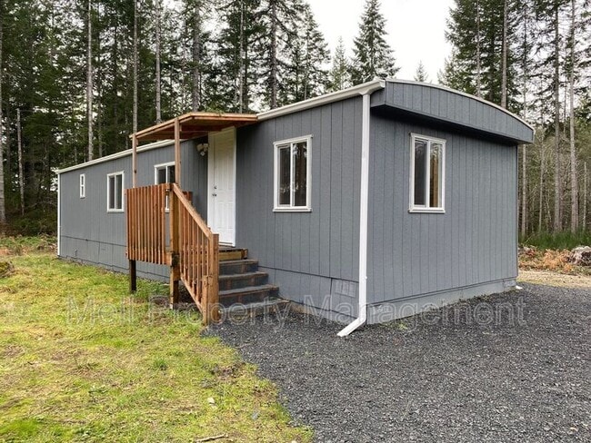 property at 1000 E Pickering Rd