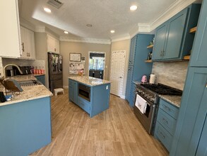 4010 Crestwood Dr in Carrollton, TX - Building Photo - Building Photo