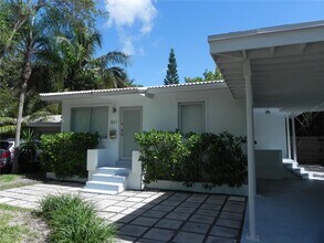 861 NE 70th St in Miami, FL - Building Photo - Building Photo