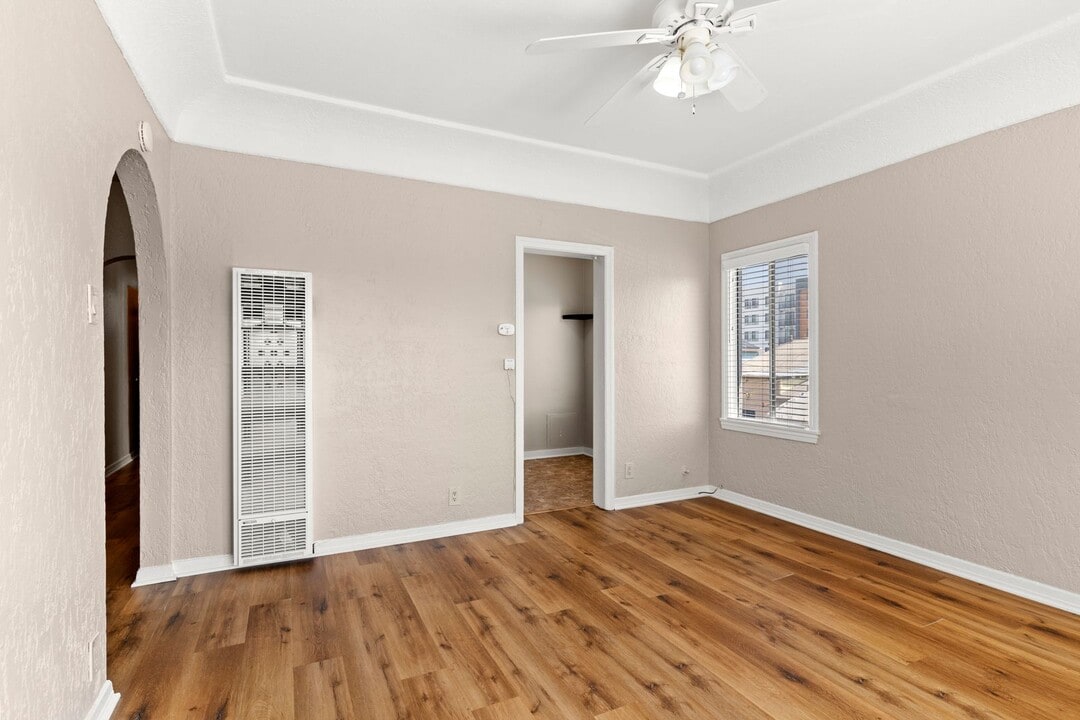 1324 N Peterson Ave, Unit 09 in Long Beach, CA - Building Photo