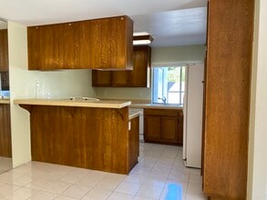 9546 Easter Way in San Diego, CA - Building Photo - Building Photo