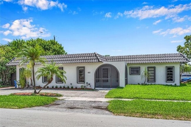 401 SE 14th St in Deerfield Beach, FL - Building Photo - Building Photo