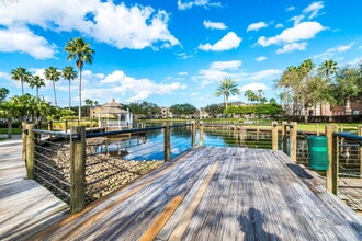 2460 Grand Central Pkwy in Orlando, FL - Building Photo - Building Photo