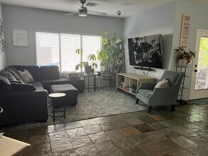 21841 N 40th Pl in Phoenix, AZ - Building Photo - Building Photo