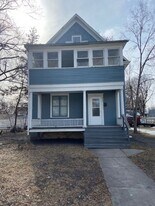 812 10th St N in Fargo, ND - Building Photo