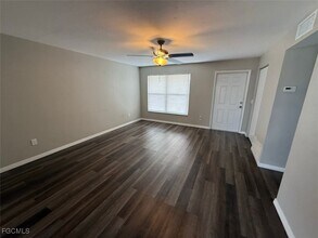 3705 Country Club Blvd in Cape Coral, FL - Building Photo - Building Photo
