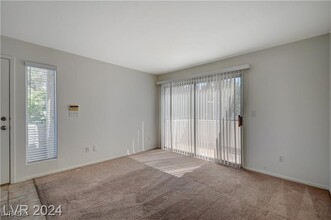 3050 Casey Dr in Las Vegas, NV - Building Photo - Building Photo