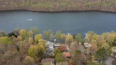 5 Juniper Ln in New Milford, CT - Building Photo - Building Photo