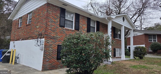 449 Charter Oak Dr SW in Atlanta, GA - Building Photo - Building Photo