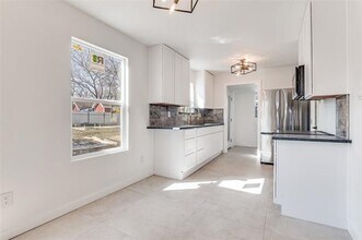 2503 Stovall Dr in Dallas, TX - Building Photo - Building Photo