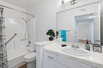 Nantucket Creek Apartments in Chatsworth, CA - Building Photo - Interior Photo