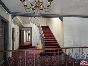 335 S Berendo St in Los Angeles, CA - Building Photo - Building Photo