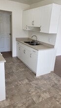 274 2nd St W in North Vancouver, BC - Building Photo - Building Photo