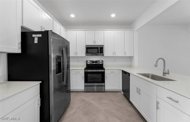 2876 Citrus St in Naples, FL - Building Photo - Building Photo