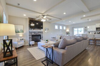 1046 Creek Wy in Clarksville, TN - Building Photo - Building Photo