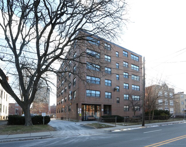 Kent Apartments in Hartford, CT - Foto de edificio - Building Photo