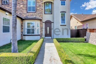 5743 W Chennault Ave in Fresno, CA - Building Photo - Building Photo