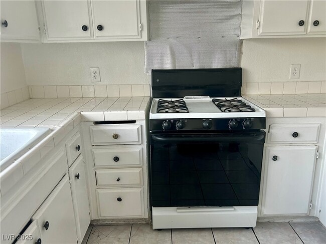 property at 3146 Blackford Ct