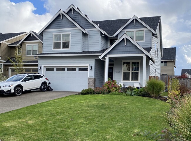 property at 608 E Taylor Dr