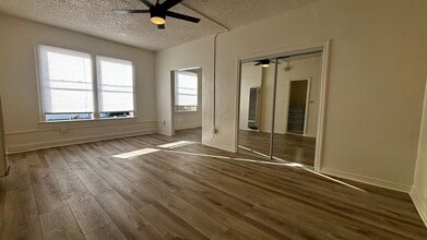 4015 Melrose Ave in Los Angeles, CA - Building Photo - Building Photo