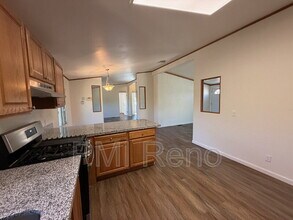 135 Jim Denning Way in Sun Valley, NV - Building Photo - Building Photo
