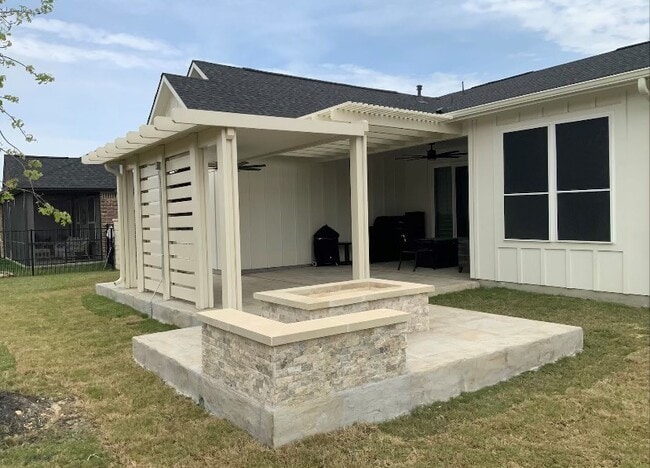 209 Cruising Oak St in San Marcos, TX - Building Photo - Building Photo