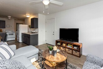 833 Robin Ln in Madrid, IA - Building Photo - Building Photo