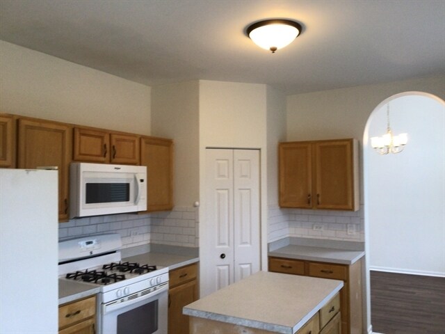 2588 N Mallard Ln in Round Lake Beach, IL - Building Photo - Building Photo