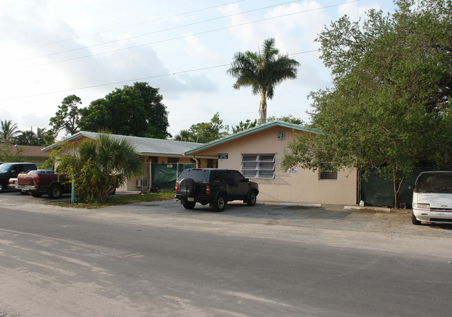 1122-1124 SW 1st St in Fort Lauderdale, FL - Building Photo - Building Photo