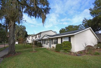 Regency Townhomes in Dade City, FL - Foto de edificio - Building Photo