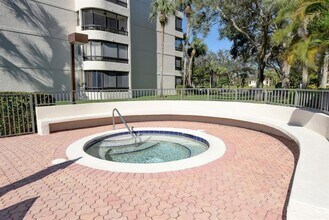 6320 Boca Del Mar Dr in Boca Raton, FL - Building Photo - Building Photo