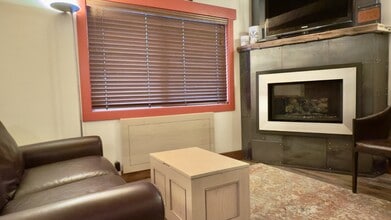 226 Mogul Hill Rd-Unit -#7 in Sandpoint, ID - Building Photo - Building Photo