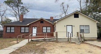 504 E Adair St in Valdosta, GA - Building Photo