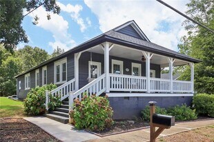 27 Elm St in Covington, GA - Building Photo