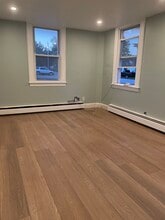 16 Garrison St, Unit A in Brunswick, ME - Building Photo - Building Photo