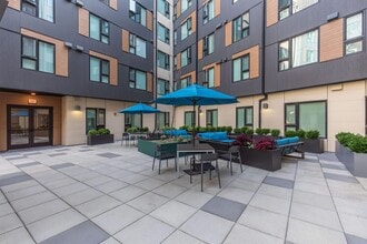 Polaris at SeaTac in Seatac, WA - Foto de edificio - Building Photo