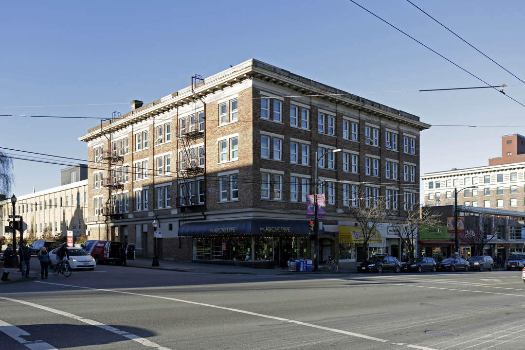 Belvedere Court in Vancouver, BC - Building Photo