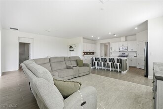 19306 Hinkley Dr in Estero, FL - Building Photo - Building Photo