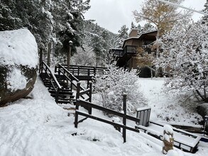 10753 Mountain Ave in Green Mountain Falls, CO - Foto de edificio - Building Photo