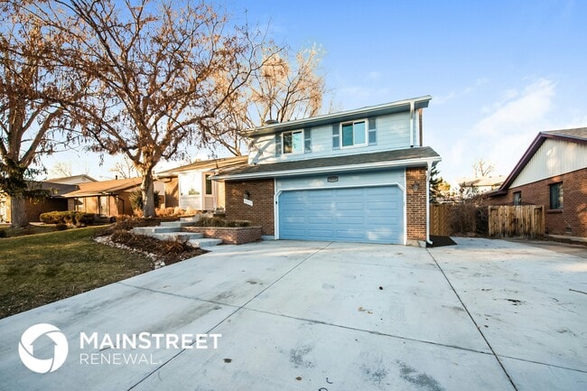 property at 3839 E 133rd Cir