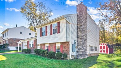 9204 Woodreed Ct in Crestwood, KY - Building Photo - Building Photo