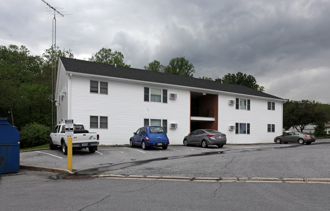 Howard Street Apartments in Thurmont, MD - Building Photo