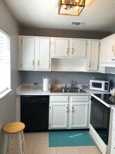 105 Spring Lake Ct, Unit 203 in Vero Beach, FL - Foto de edificio - Building Photo