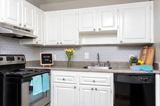 Celebration at Sandy Springs in Sandy Springs, GA - Building Photo - Interior Photo