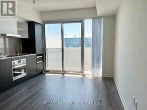 138 Downes St in Toronto, ON - Building Photo - Building Photo