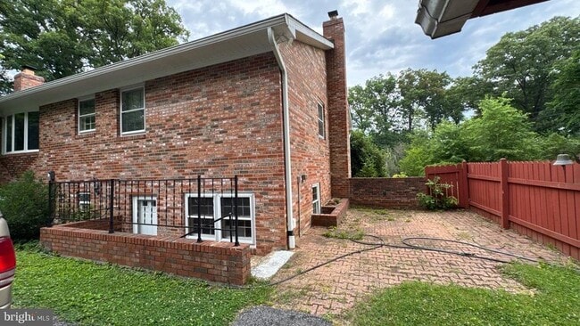 property at 5157 Bonnie Acres Dr